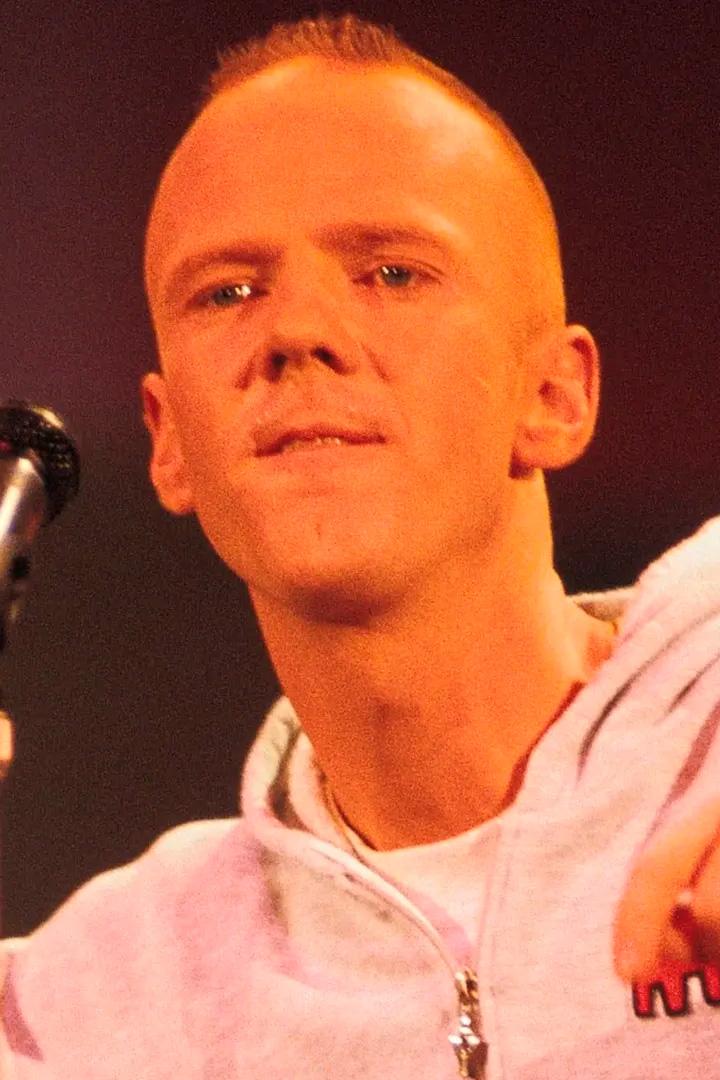 Jimmy Somerville - Smalltown Boy (jimmy-somerville-smalltown-boy) Досуг, хобби