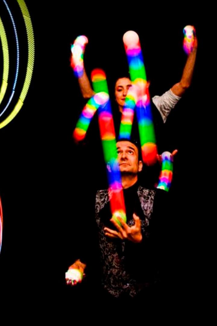 Saltimbancii (saltimbancii) Спектакль