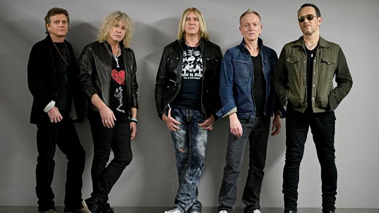 Постер Def Leppard: And There Will Be a Next Time-Live From Detroit