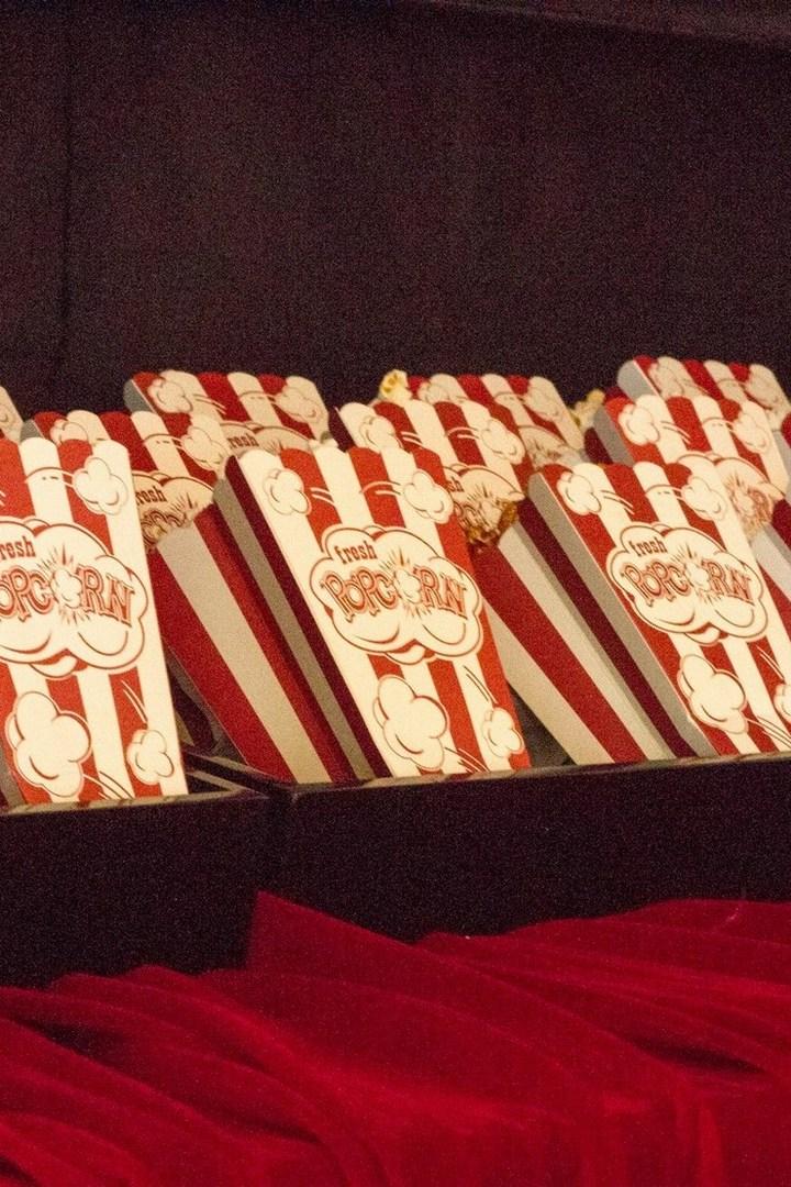 Закадровый голос (zakadrovyj-golos) Фильм