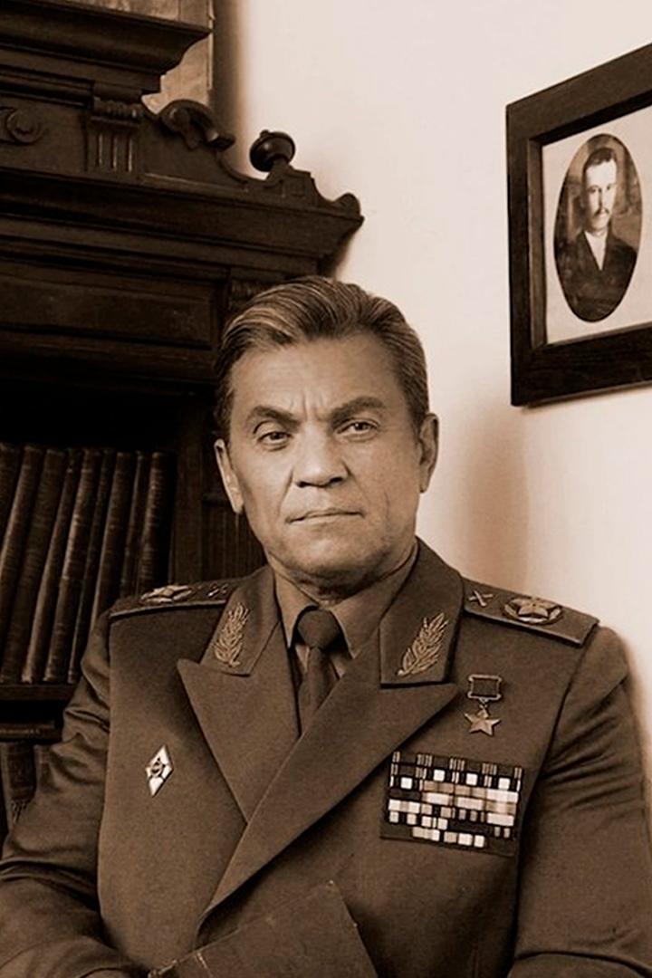 Митрофан Неделин. Страсть, которая испепеляет (mitrofan-nedelin-strast-kotoraja-ispepeljaet) Документальный фильм