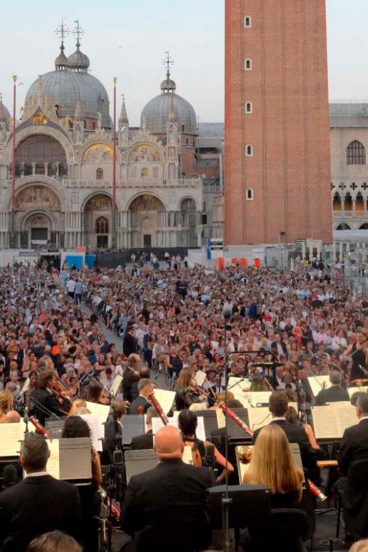 Beethoven, Symphonie Nr. 9 d-Moll op. 125 (beethoven-symphonie-nr-9-d-moll-op-125) Музыка