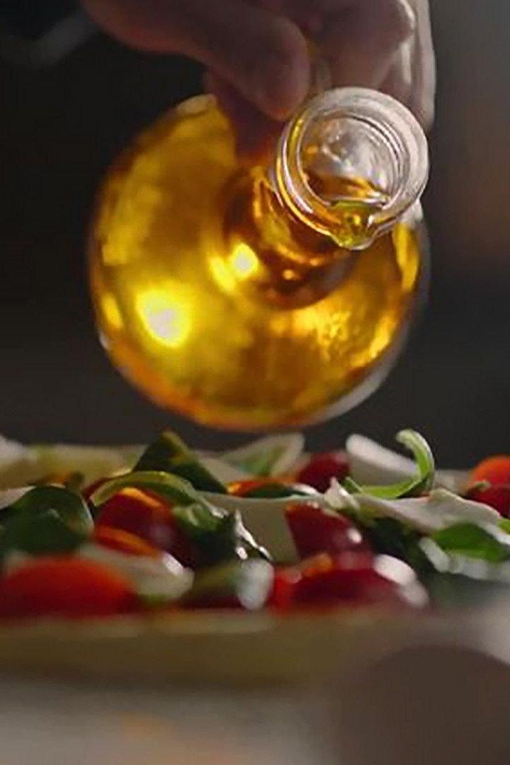 Agromafia, quand la mafia braque nos assiettes (agromafia-quand-la-mafia-braque-nos-assiettes) Документальный фильм