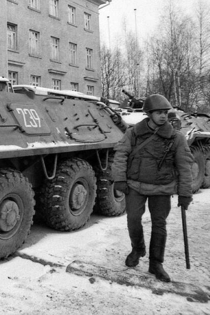 222 dienos (222-dienos) Документальный фильм