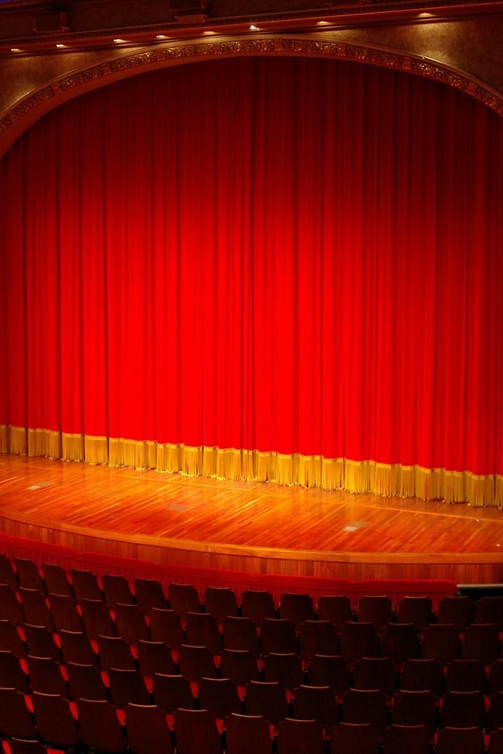 Артист (artist) Спектакль