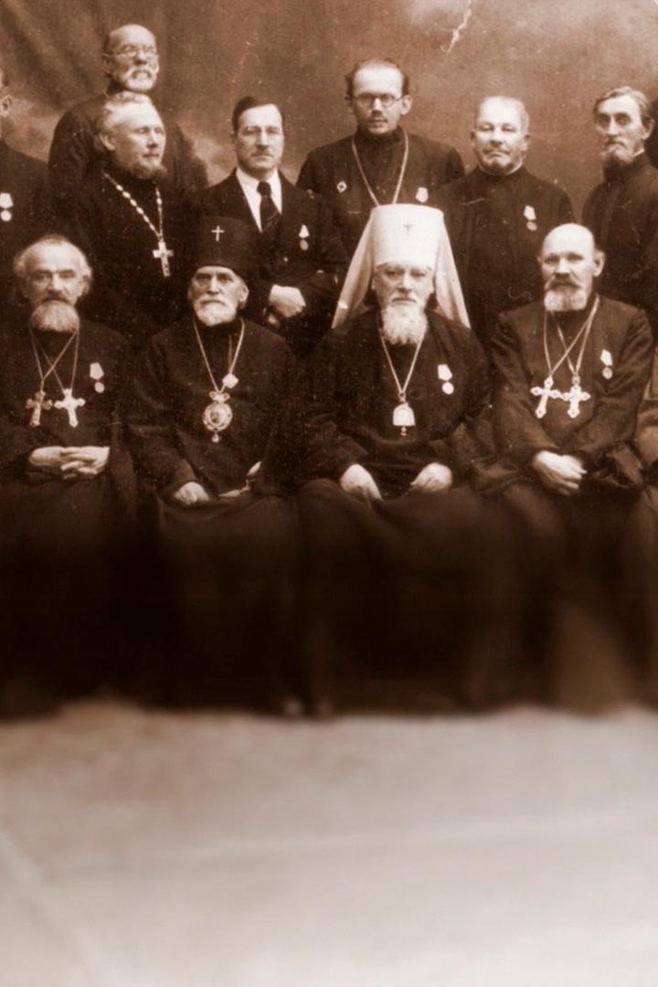 Блокадный батюшка (blokadnyj-batjushka) Документальный фильм