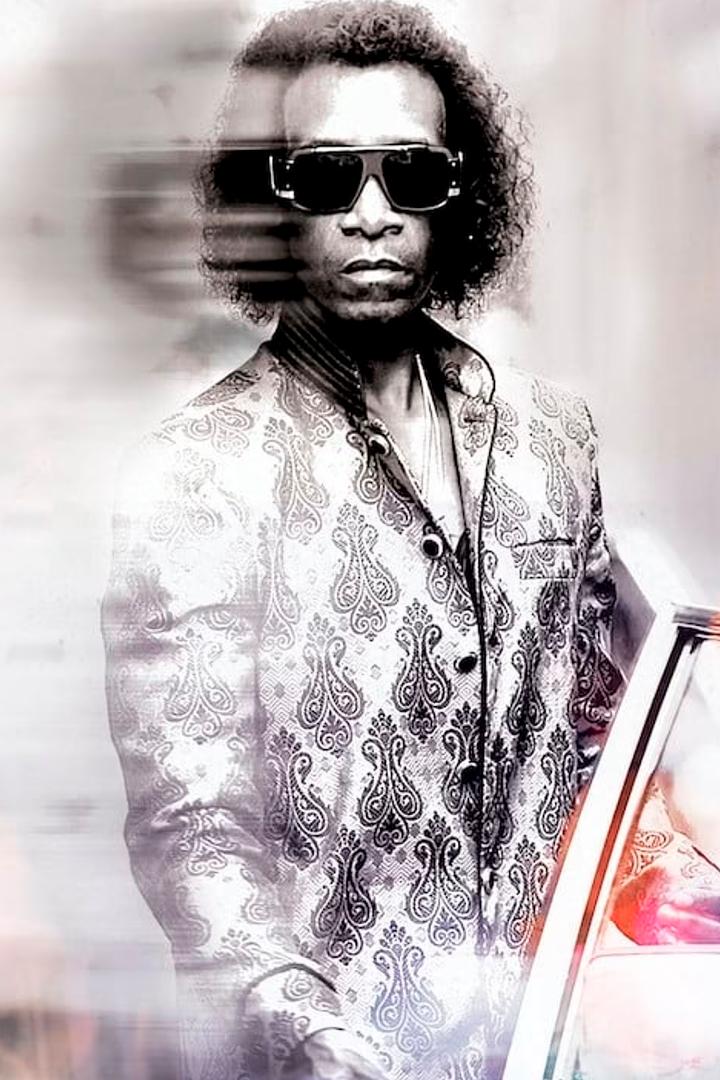 В погоне за Майлзом (v-pogone-za-majlzom) Фильм 2015