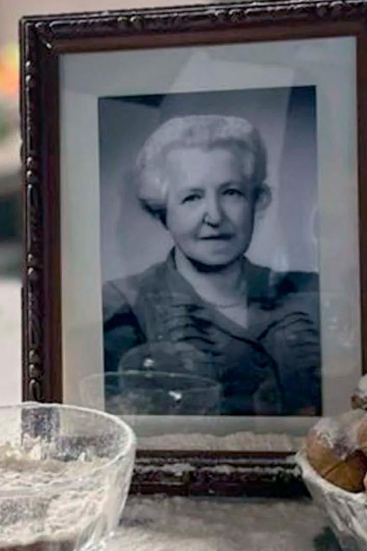 Alices Buch (alices-buch) Документальный фильм