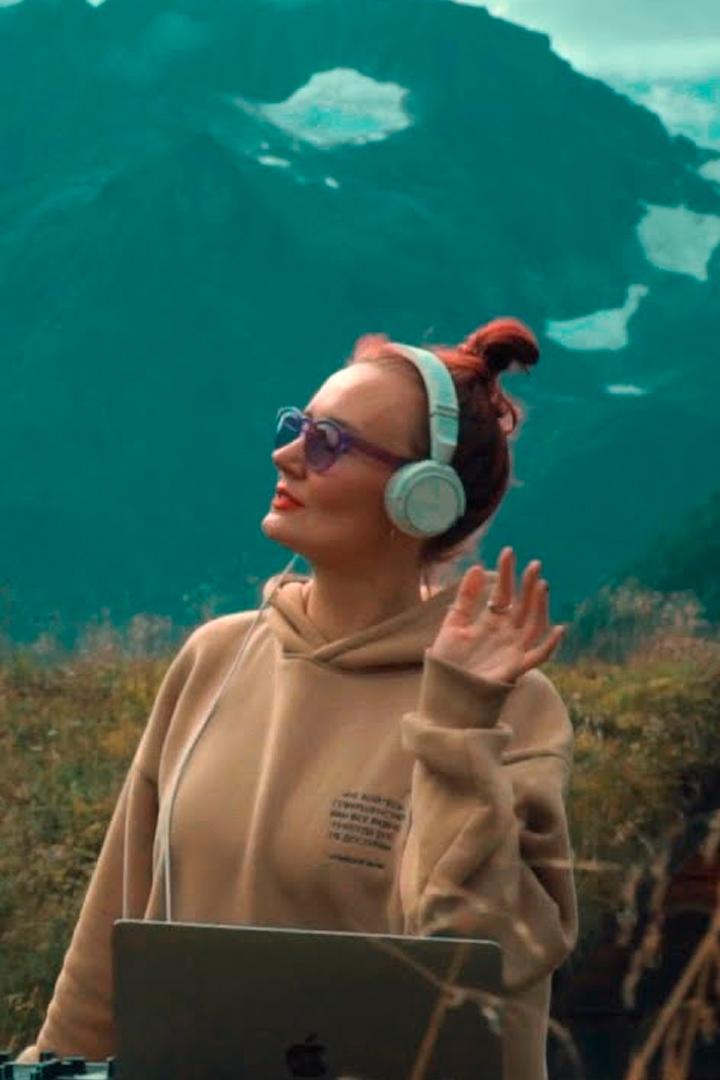 Volkova. Live Melodic House & Progressive House DJ Mix. Fjords of Norway (volkova-live-melodic-house-progressive-house-dj-mix-fjords-of-norway) Музыка