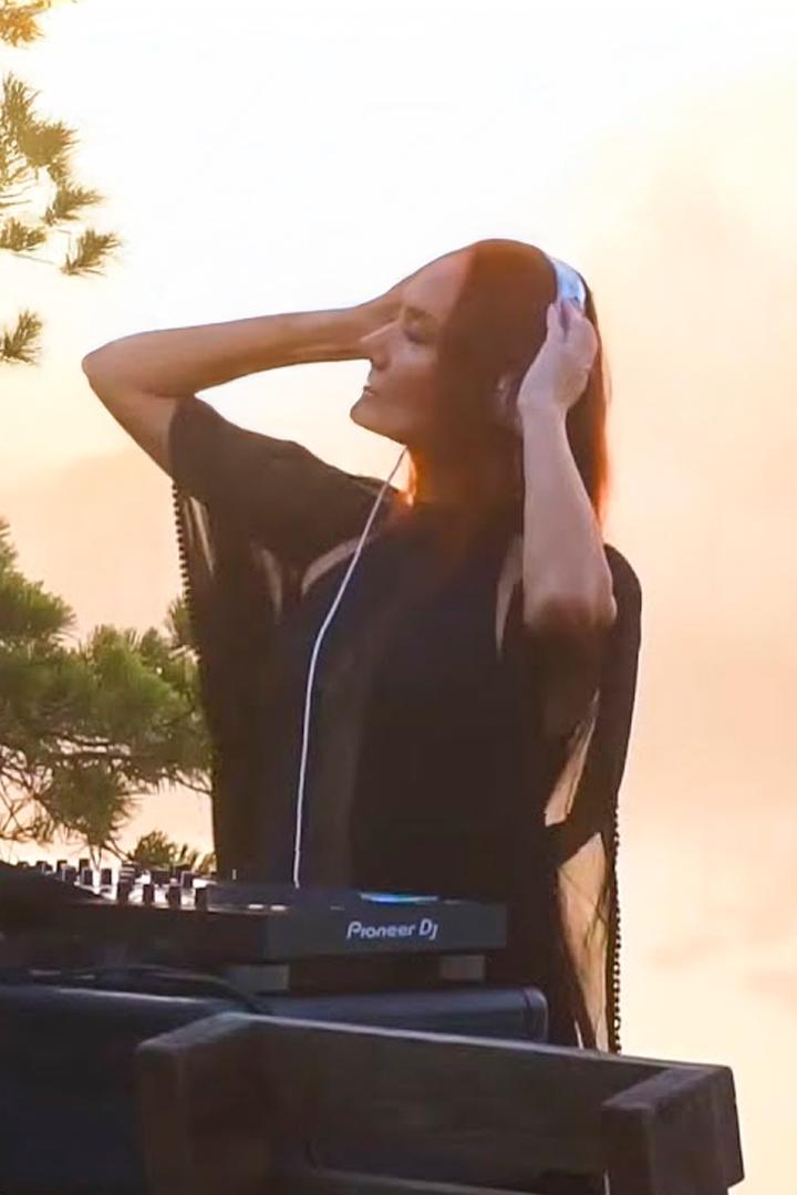 Volkova. Live Melodic House & Progressive House DJ Mix. Kemeri National Park, Latvia (volkova-live-melodic-house-progressive-house-dj-mix-kemeri-national-park-latvia) Музыка