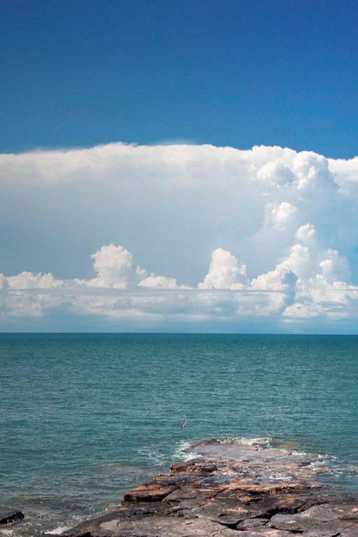 Extraordinaires nuages (extraordinaires-nuages) Документальный сериал