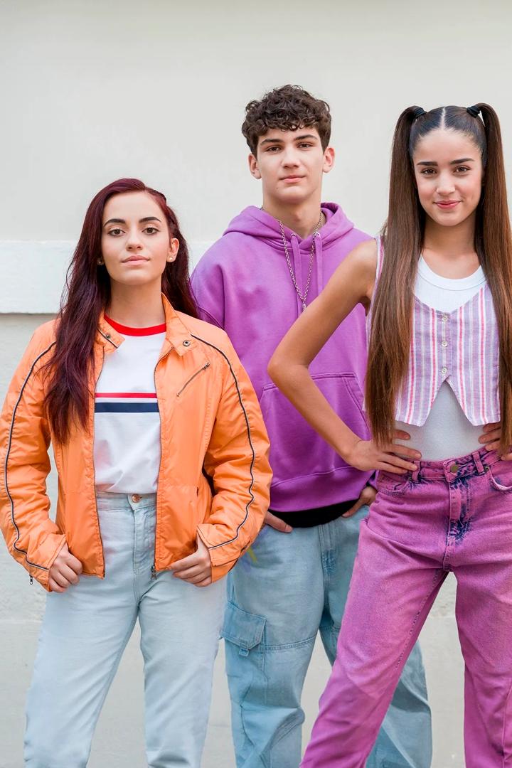 Ayla & The Mirrors (ayla-the-mirrors) Сериал 2024