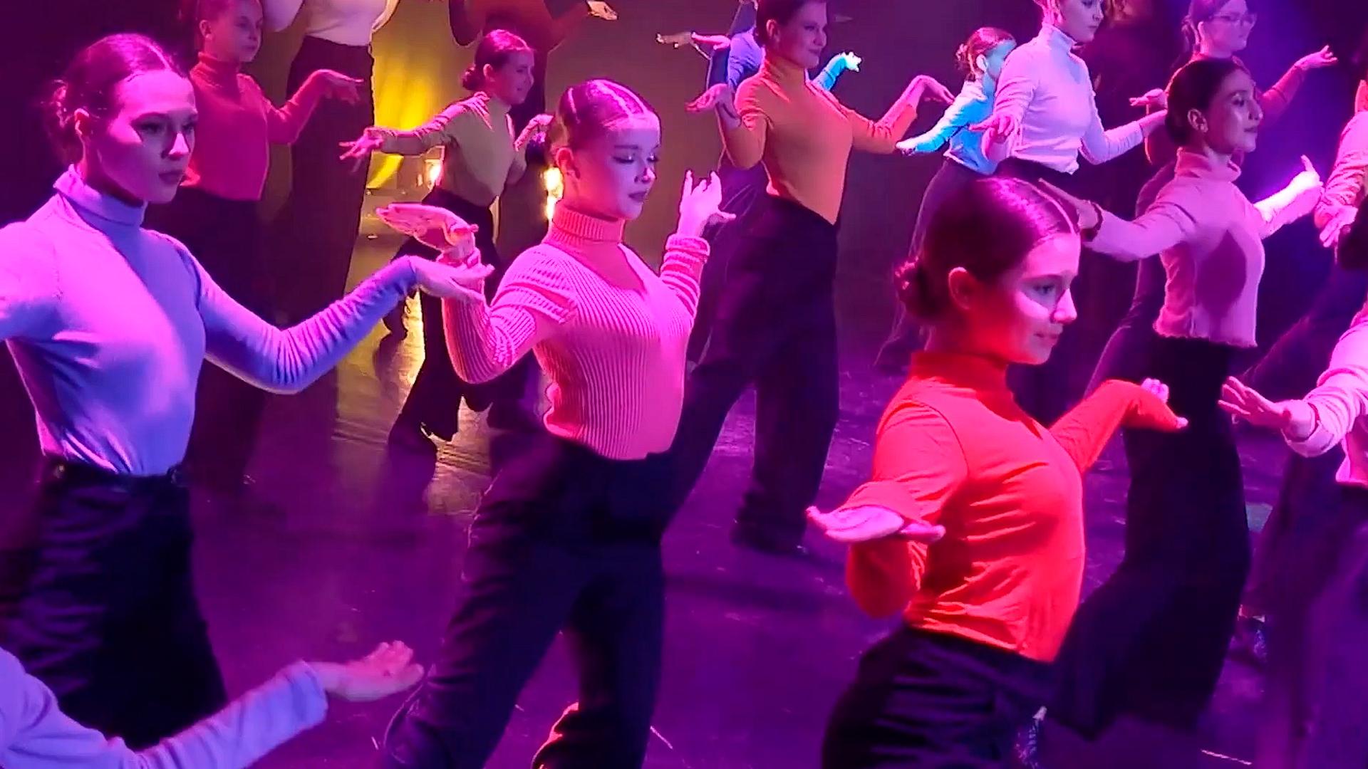 25 лет ансамблю современного танца «Дивертисмент» (25-let-ansamblju-sovremennogo-tantsa-divertisment) Музыка