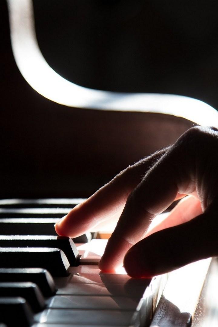 Ән салайын (n-salajyn) Музыка