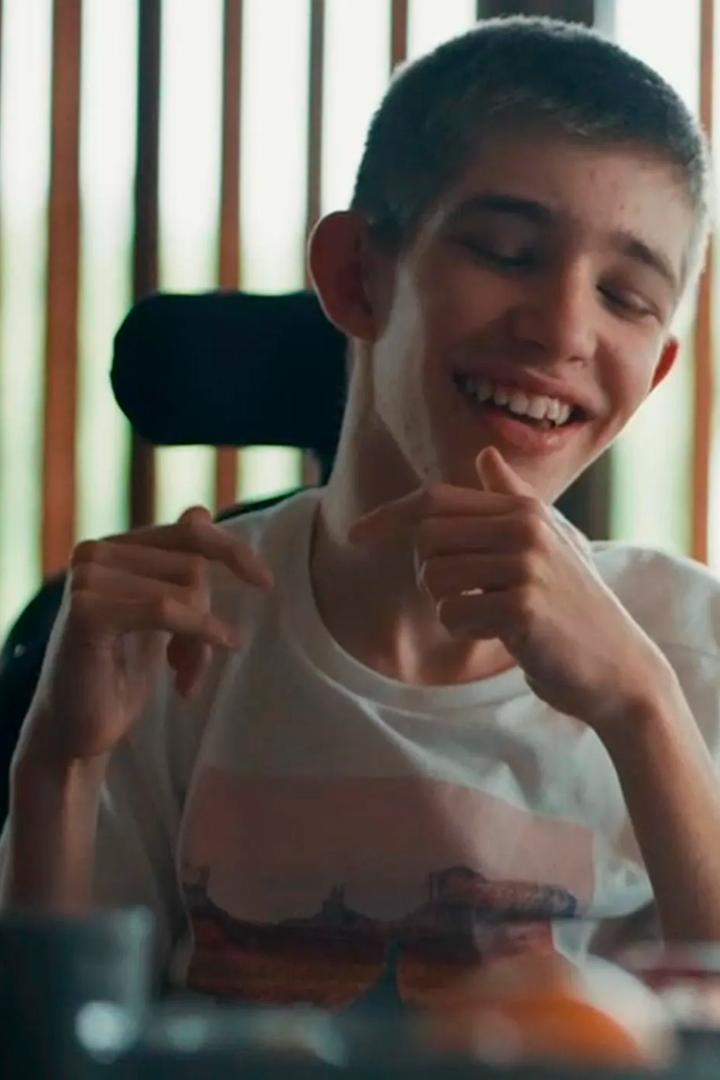 À propos d'Antoine (propos-dantoine) Сериал 2023