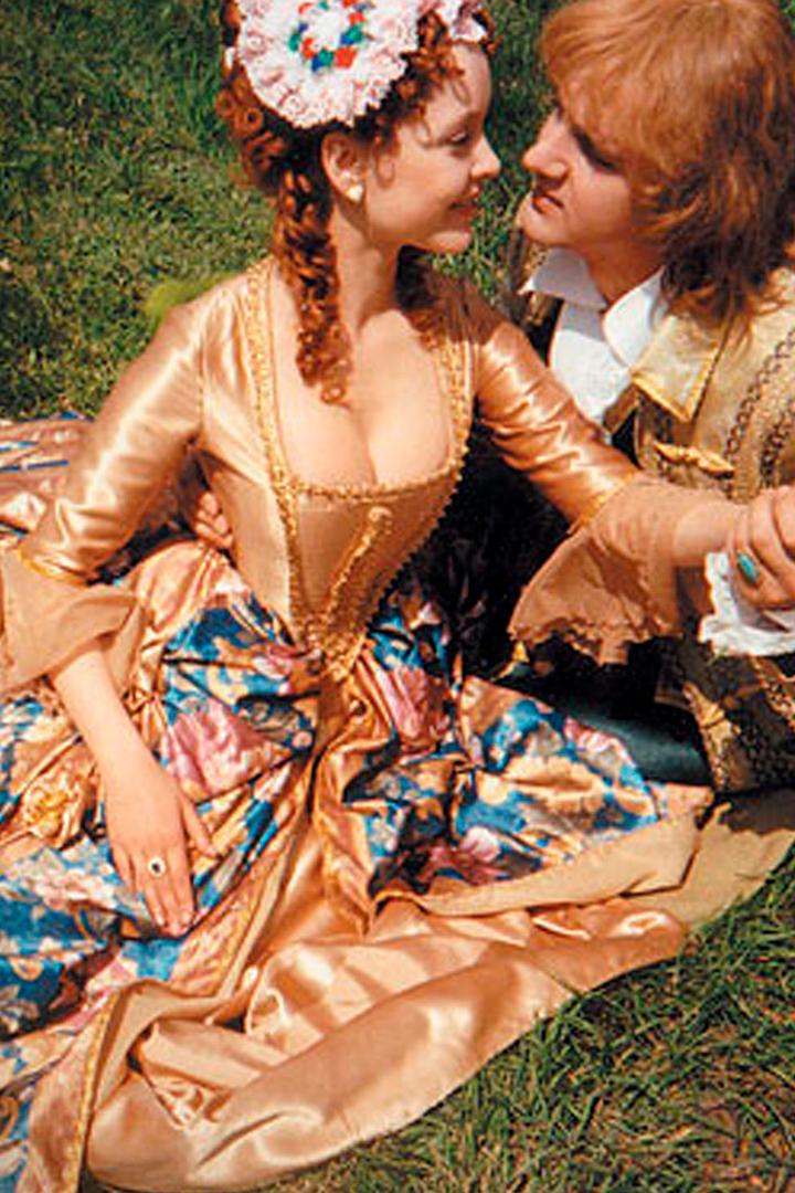 Тайны дворцовых переворотов. Россия, век XVIII. Фильм 2-й. Завещание императрицы (tajny-dvortsovyh-perevorotov-rossija-vek-xviii-film-2-j-zaveschanie-imperatritsy) Фильм 2000